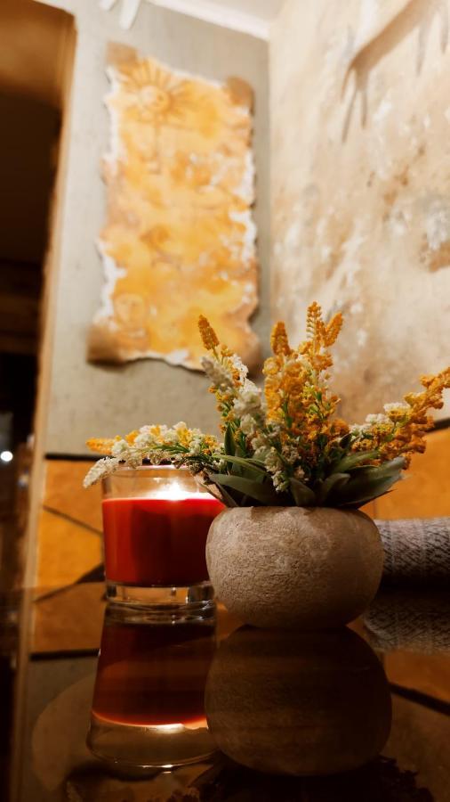 Silkroad Guesthouse บิชเคก ภายนอก รูปภาพ